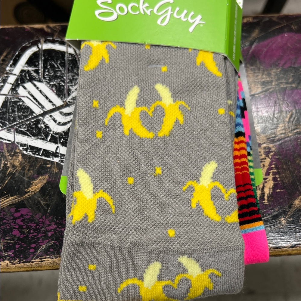 Performance Crew Socks - Multi-Color 4 Pack - Picture 5 of 7